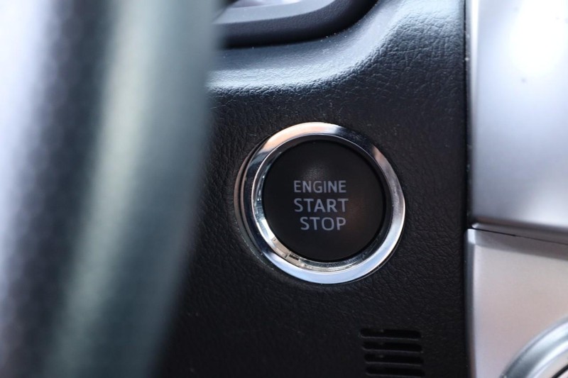 Toyota 4Runner Vehicle Image 15