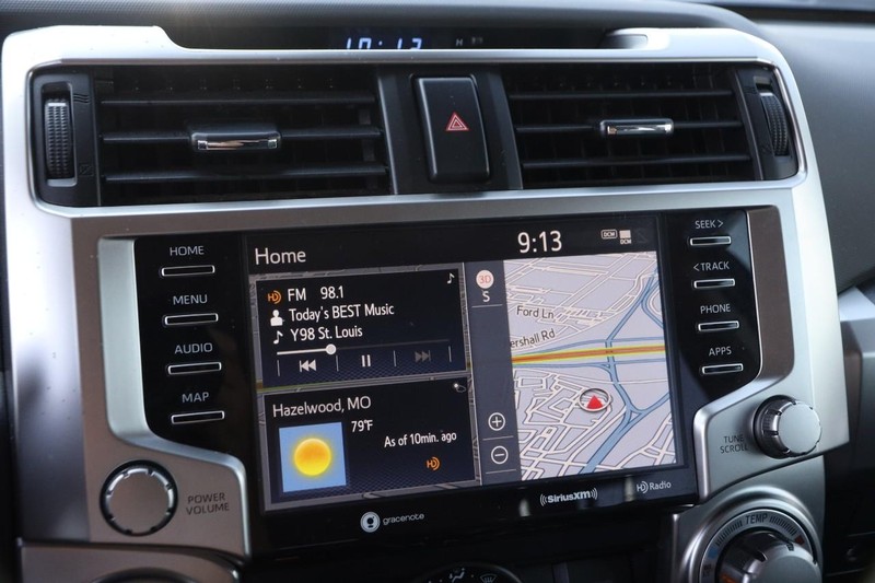 Toyota 4Runner Vehicle Image 16