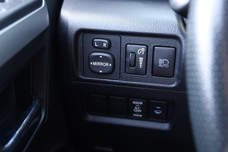 Toyota 4Runner Vehicle Image 21