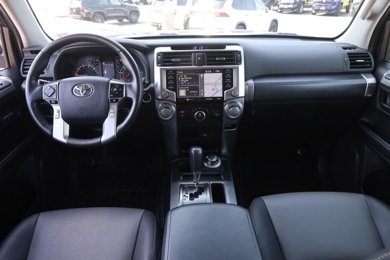 Toyota 4Runner Vehicle Image 22