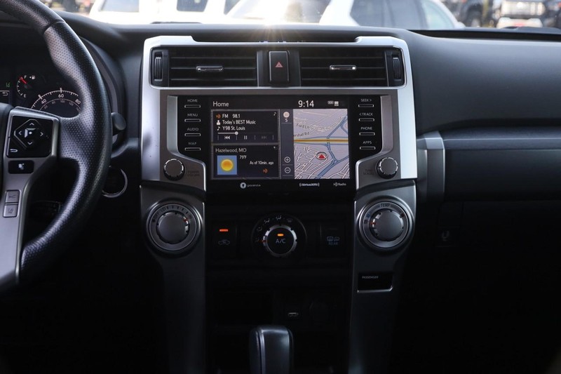 Toyota 4Runner Vehicle Image 25
