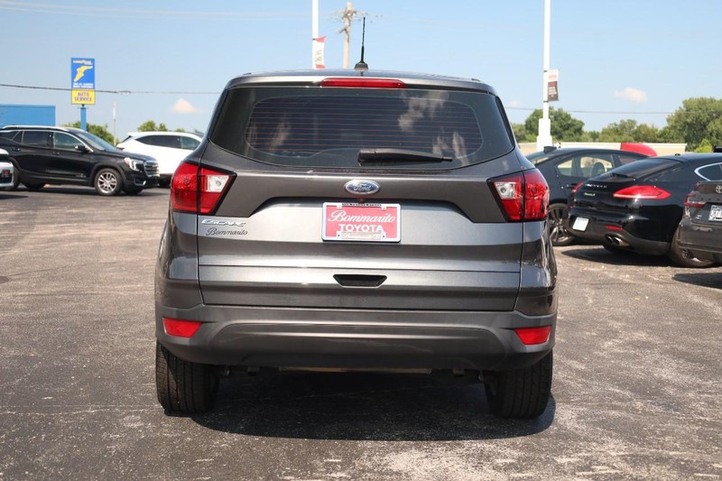 Ford Escape Vehicle Image 06