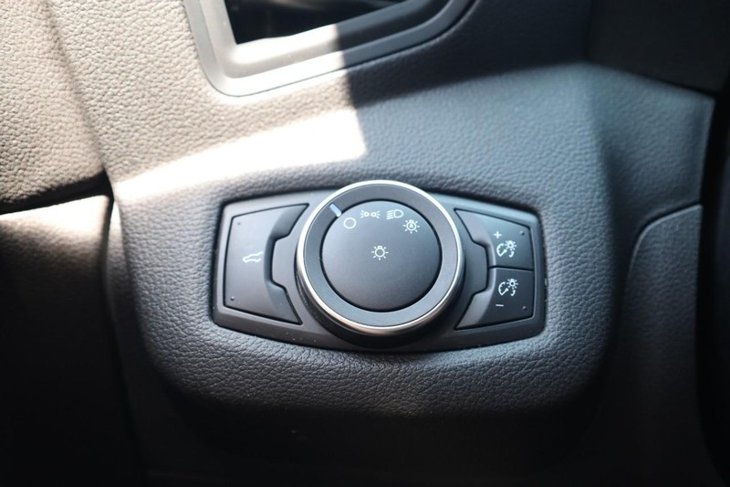 Ford Escape Vehicle Image 19