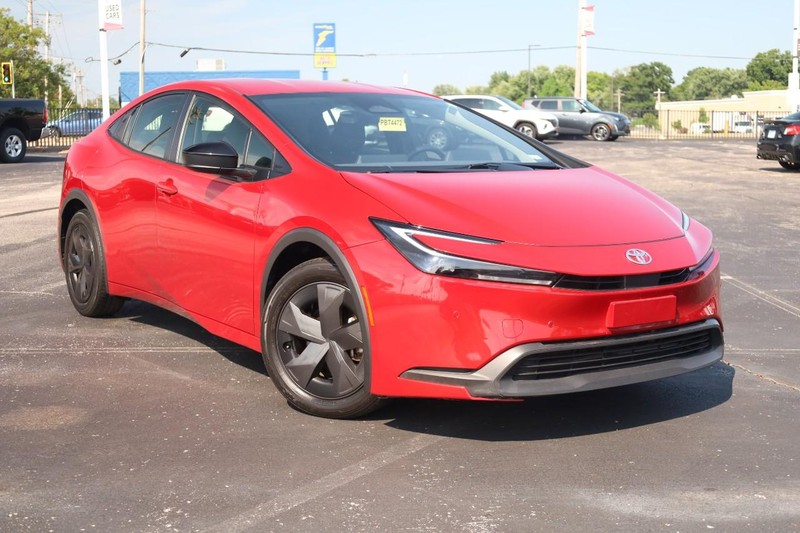 Toyota Prius Vehicle Image 02