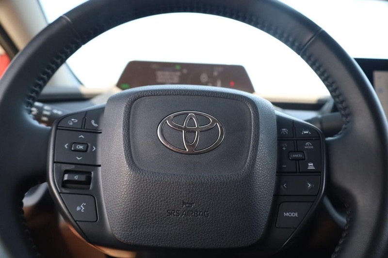 Toyota Prius Vehicle Image 09