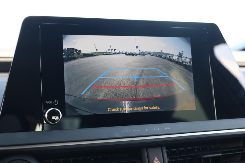 Toyota Prius Vehicle Image 12