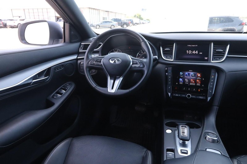 INFINITI QX55 Vehicle Image 25