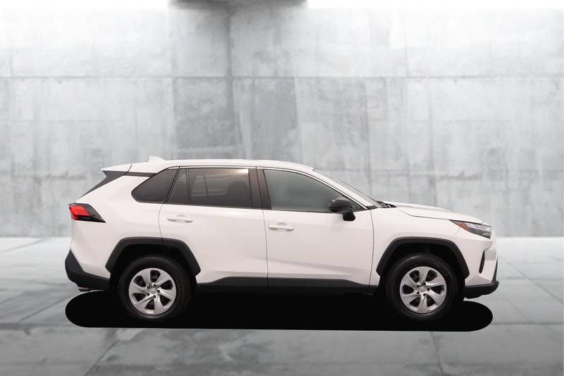Toyota RAV4 Vehicle Image 05