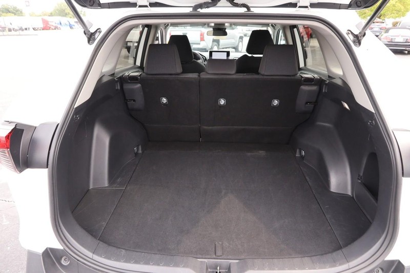 Toyota RAV4 Vehicle Image 07