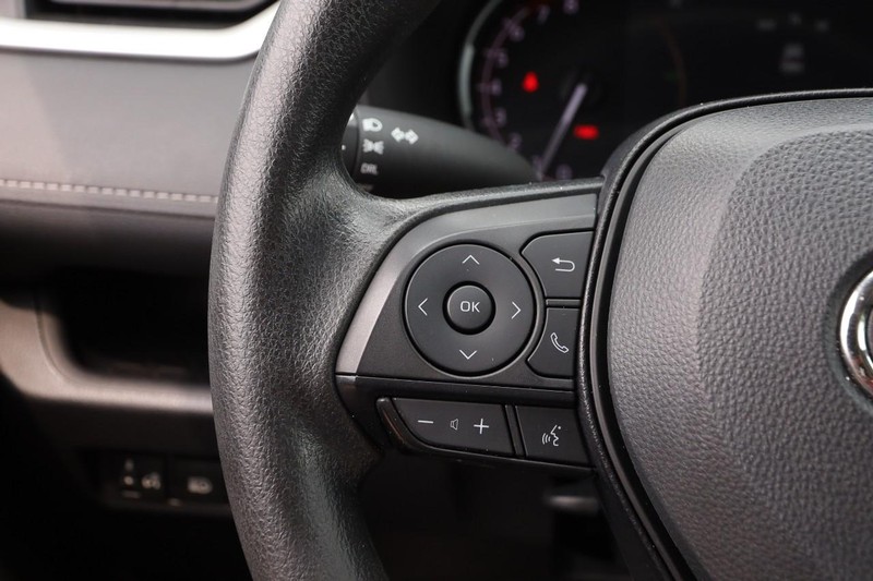 Toyota RAV4 Vehicle Image 11