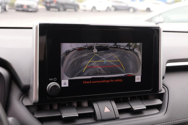 Toyota RAV4 Vehicle Image 15