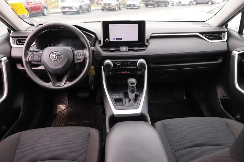 Toyota RAV4 Vehicle Image 19