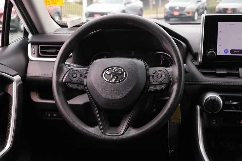 Toyota RAV4 Vehicle Image 21