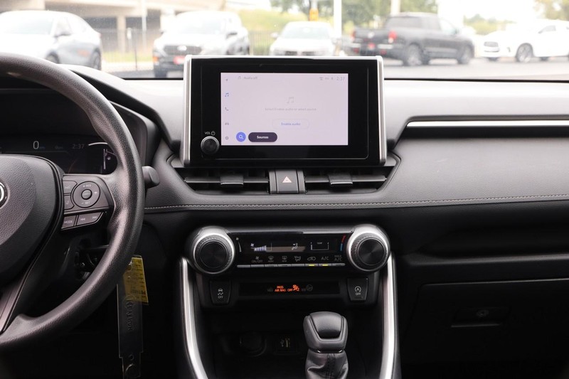 Toyota RAV4 Vehicle Image 22