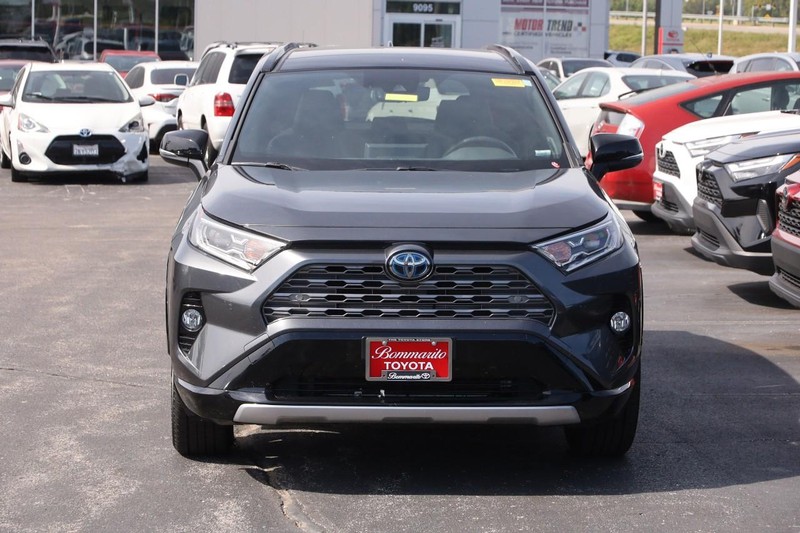 Toyota RAV4 Vehicle Image 04