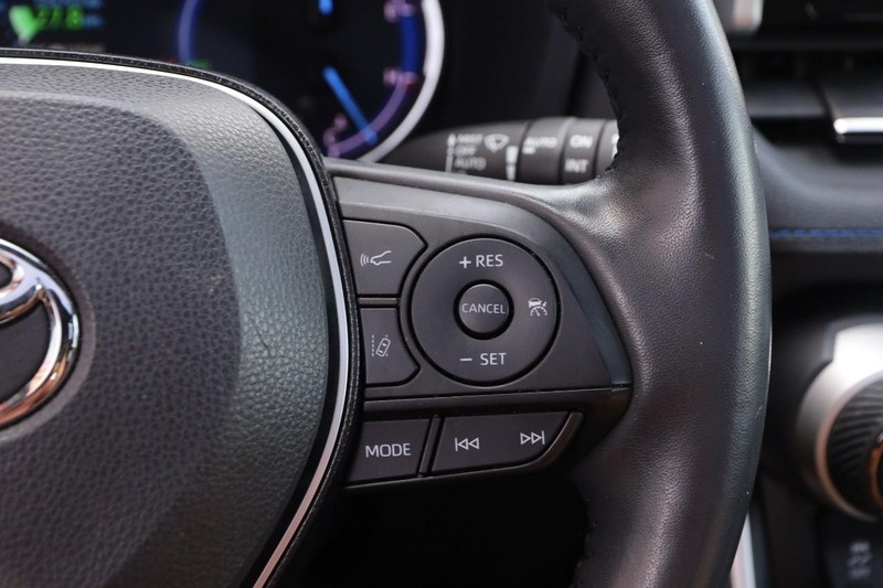 Toyota RAV4 Vehicle Image 14
