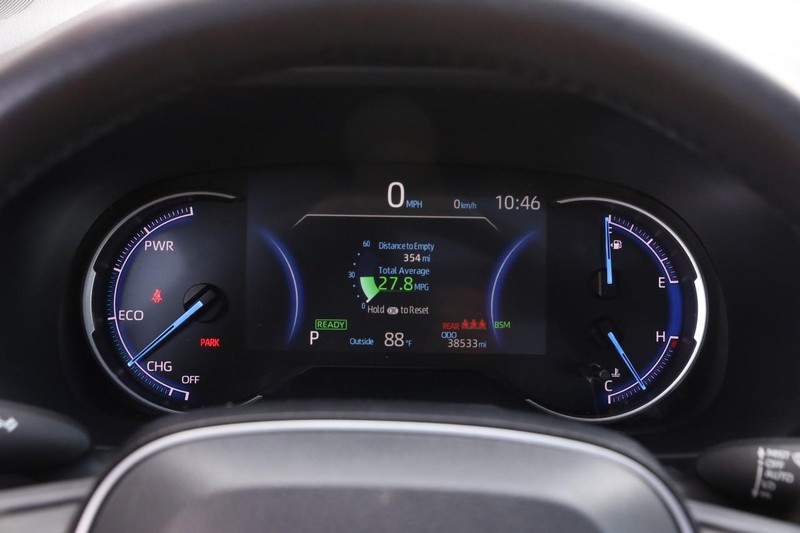 Toyota RAV4 Vehicle Image 15