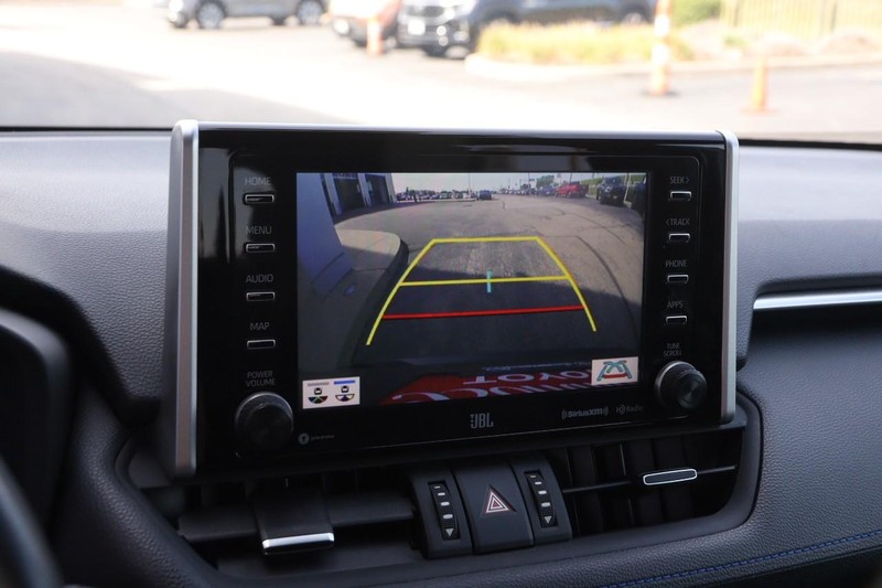 Toyota RAV4 Vehicle Image 17