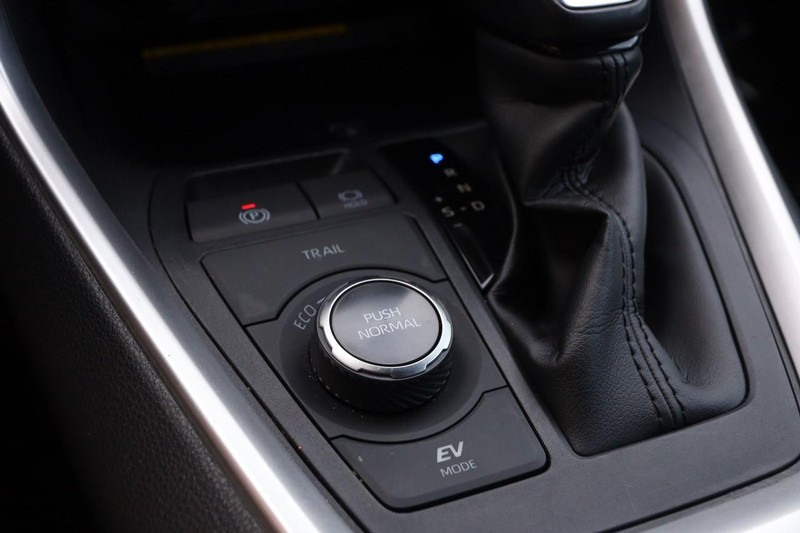 Toyota RAV4 Vehicle Image 19