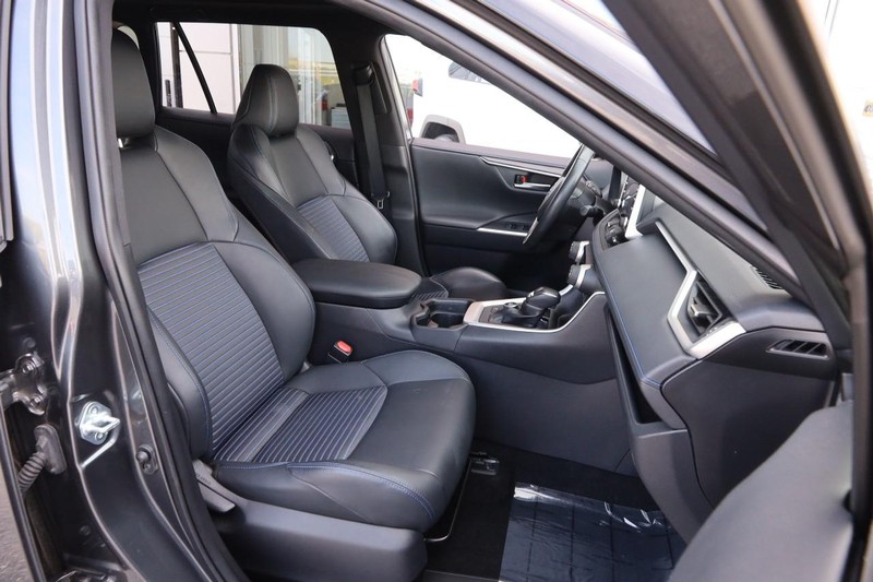 Toyota RAV4 Vehicle Image 26