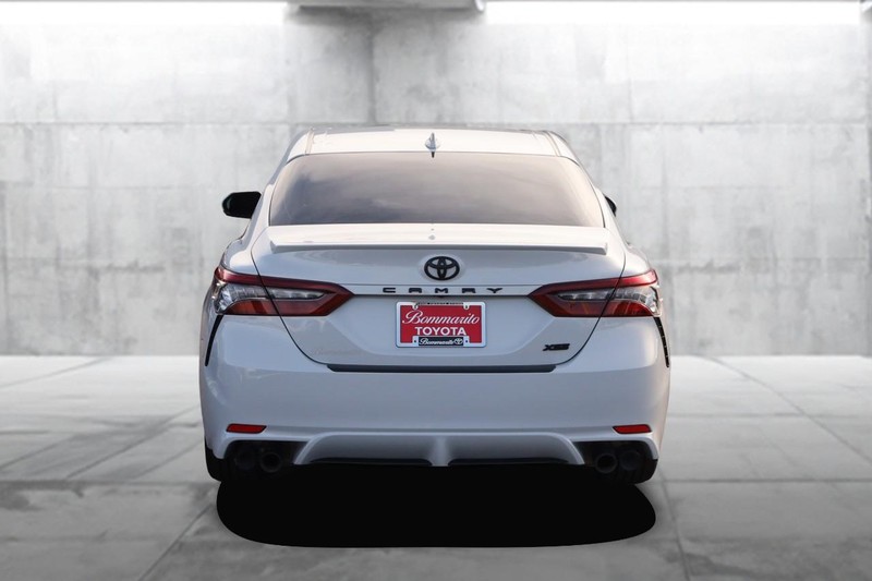 Toyota Camry Vehicle Image 06