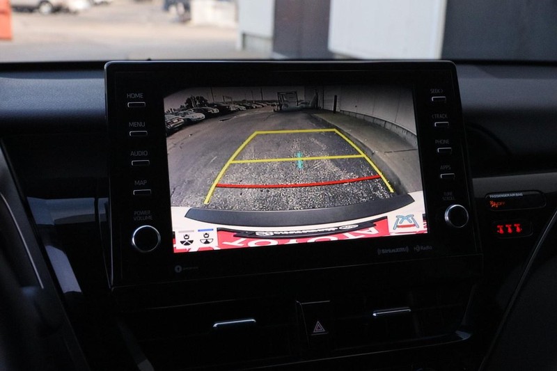 Toyota Camry Vehicle Image 17