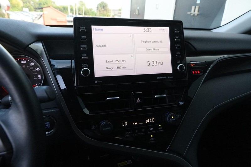 Toyota Camry Vehicle Image 19