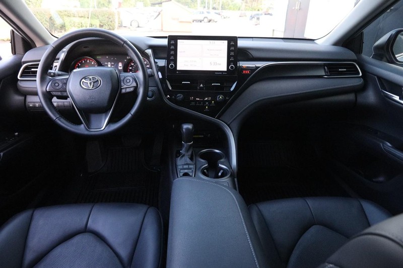 Toyota Camry Vehicle Image 22