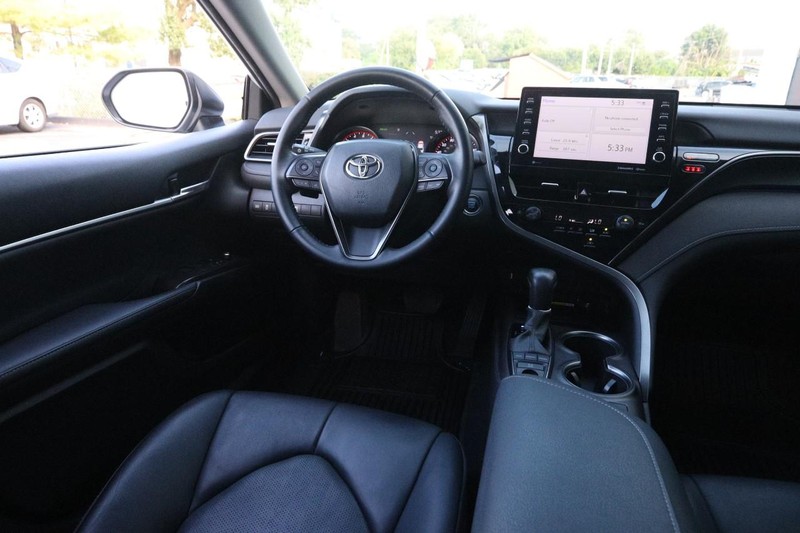 Toyota Camry Vehicle Image 23
