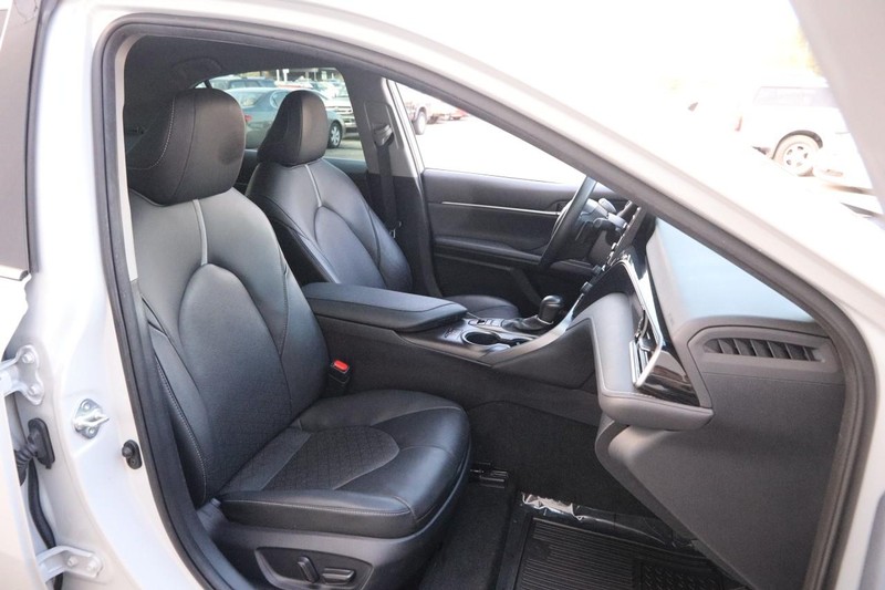 Toyota Camry Vehicle Image 27