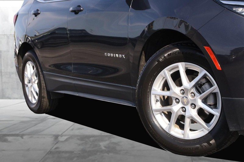 Chevrolet Equinox Vehicle Image 03