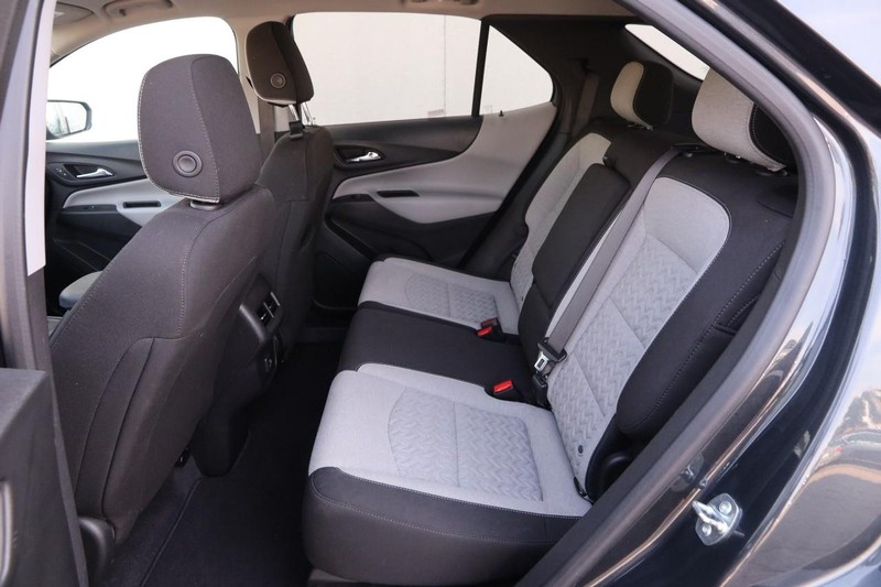Chevrolet Equinox Vehicle Image 09