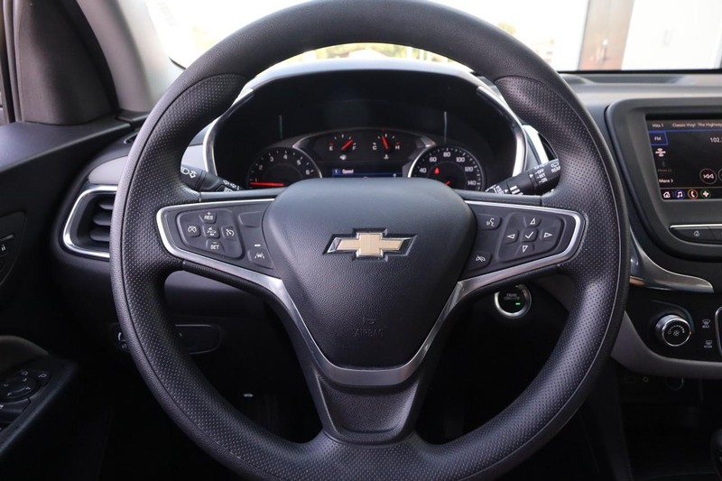 Chevrolet Equinox Vehicle Image 10