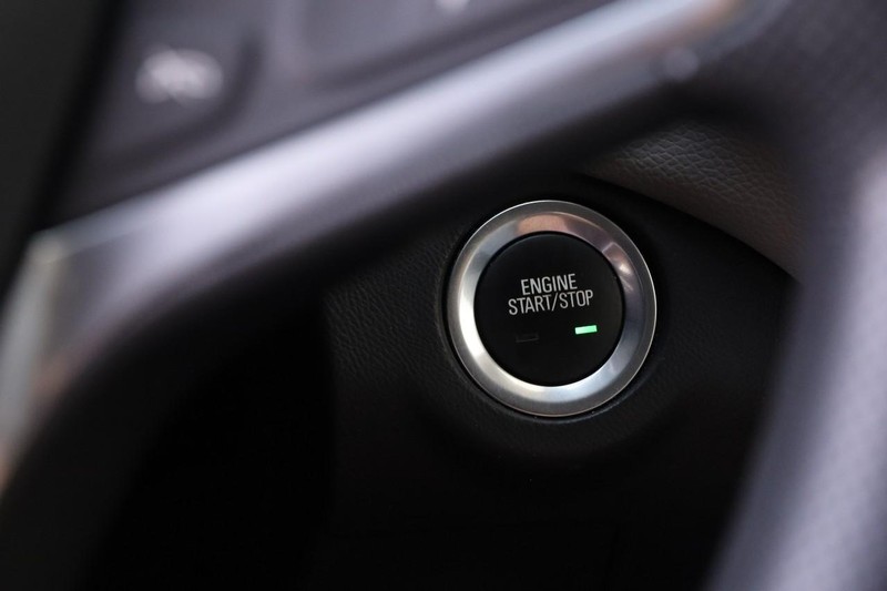 Chevrolet Equinox Vehicle Image 14