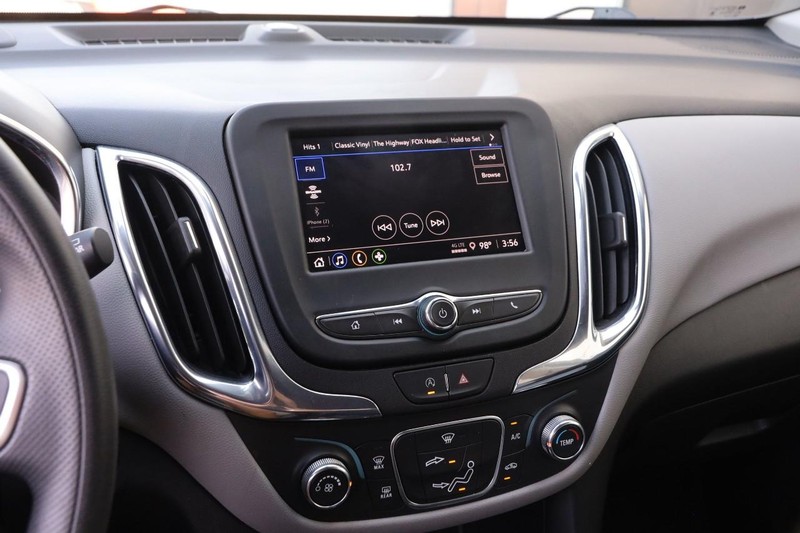 Chevrolet Equinox Vehicle Image 15