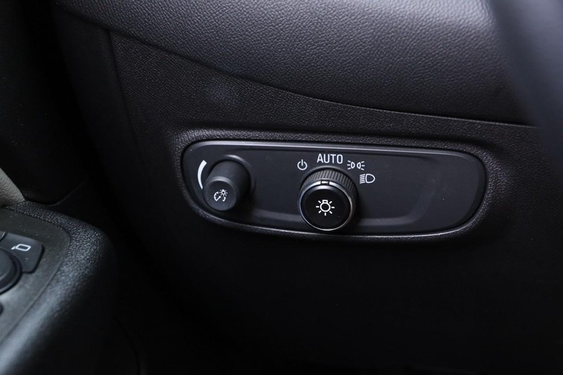 Chevrolet Equinox Vehicle Image 18