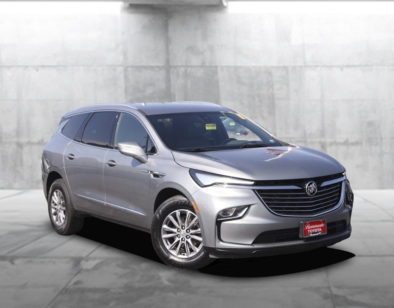 Buick Enclave Vehicle Image 02