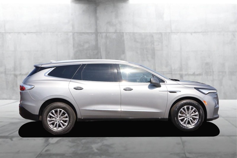 Buick Enclave Vehicle Image 05