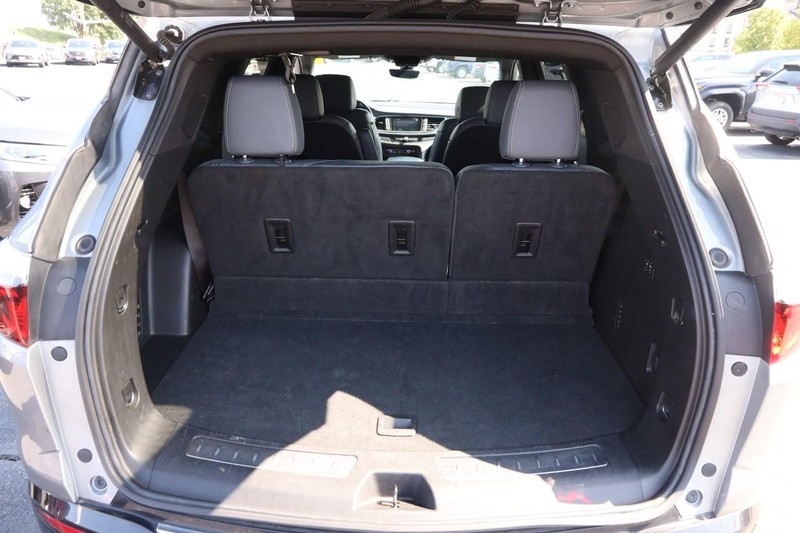 Buick Enclave Vehicle Image 07