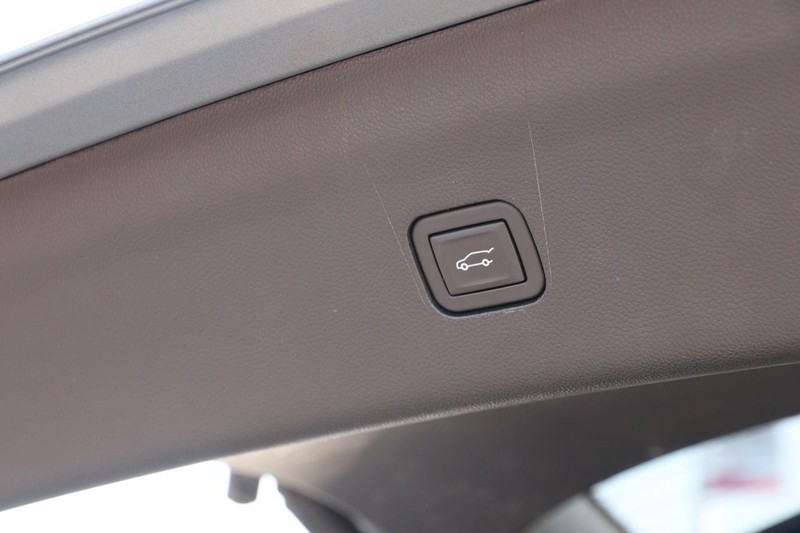 Buick Enclave Vehicle Image 08