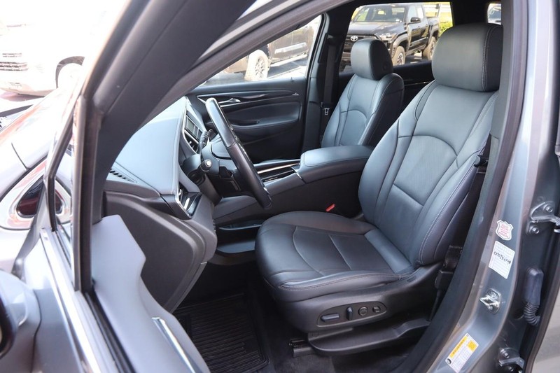 Buick Enclave Vehicle Image 09