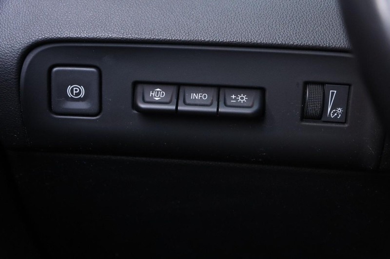 Buick Enclave Vehicle Image 21