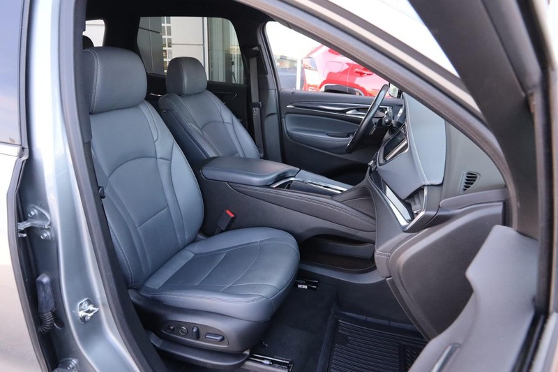 Buick Enclave Vehicle Image 27