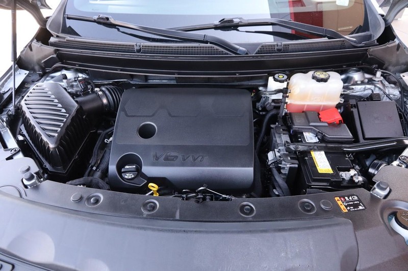 Buick Enclave Vehicle Image 28