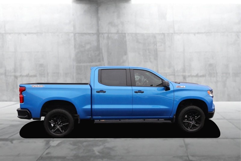 Chevrolet Silverado 1500 Vehicle Full-screen Gallery Image 5