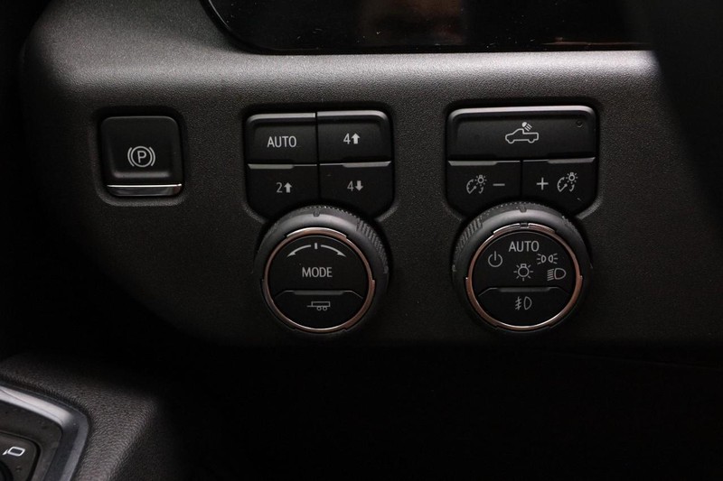 Chevrolet Silverado 1500 Vehicle Full-screen Gallery Image 20