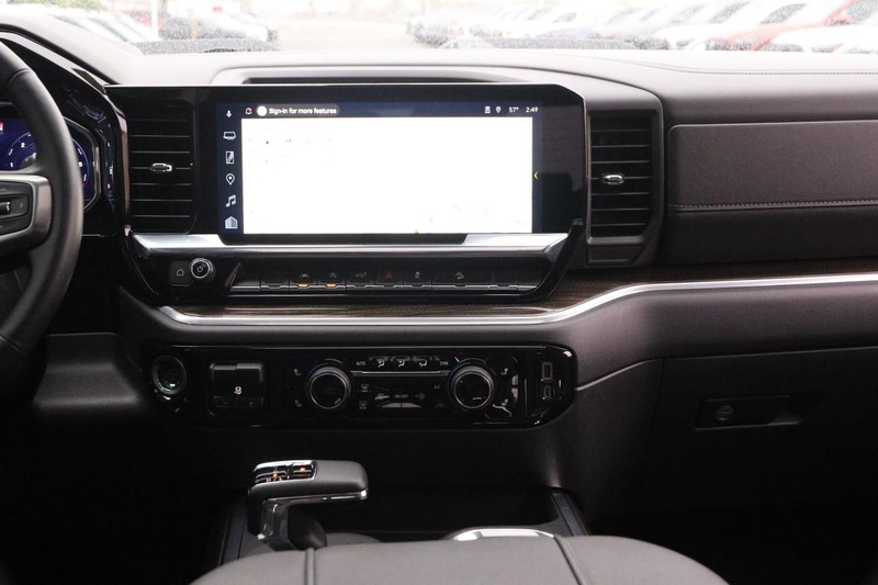 Chevrolet Silverado 1500 Vehicle Full-screen Gallery Image 24