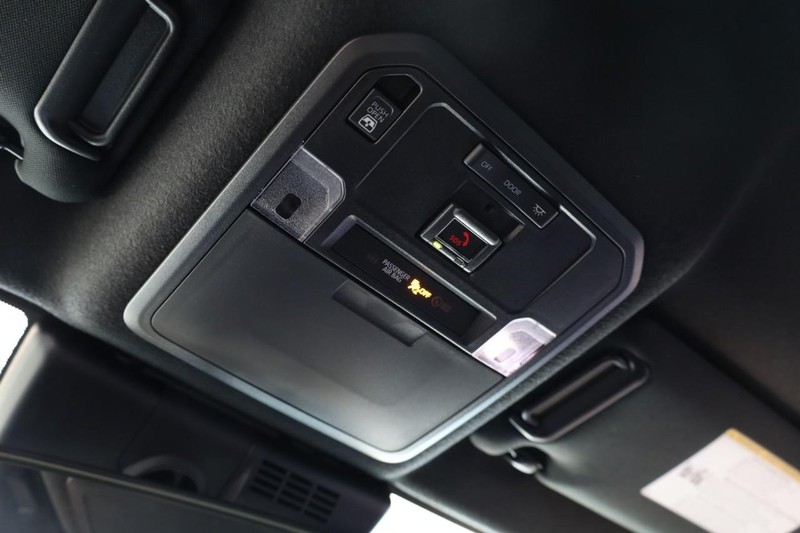 Toyota 4Runner Vehicle Image 14