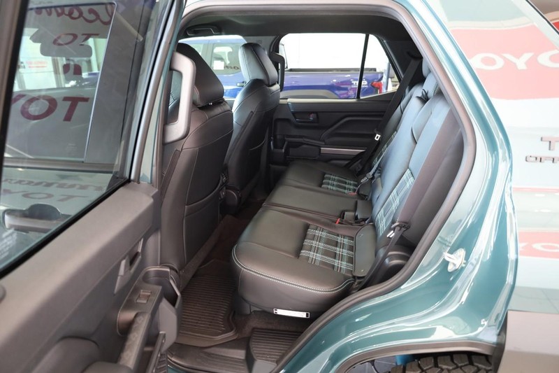 Toyota 4Runner Vehicle Image 18