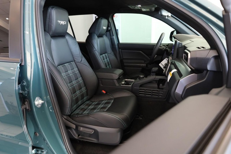 Toyota 4Runner Vehicle Image 21